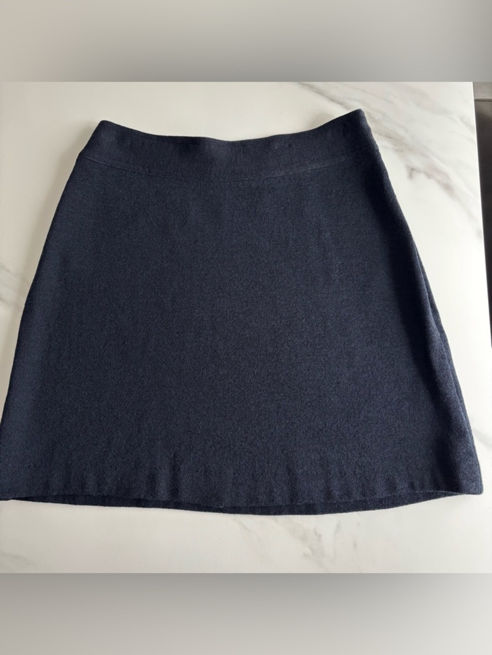 Donna Karan Navy A-Line Jersey Knit Skirt Sz S made in Hong Kong
